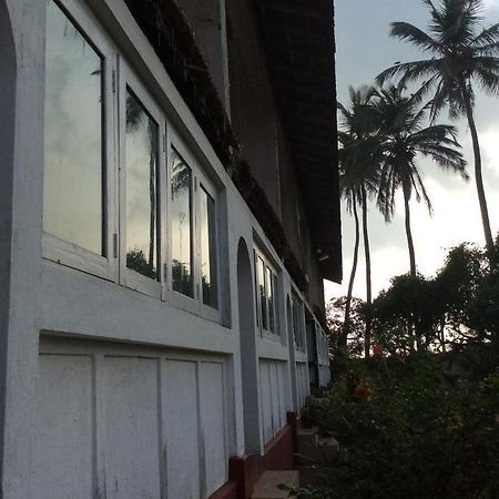 New Rest House Sea View Hotel Negombo Bagian luar foto
