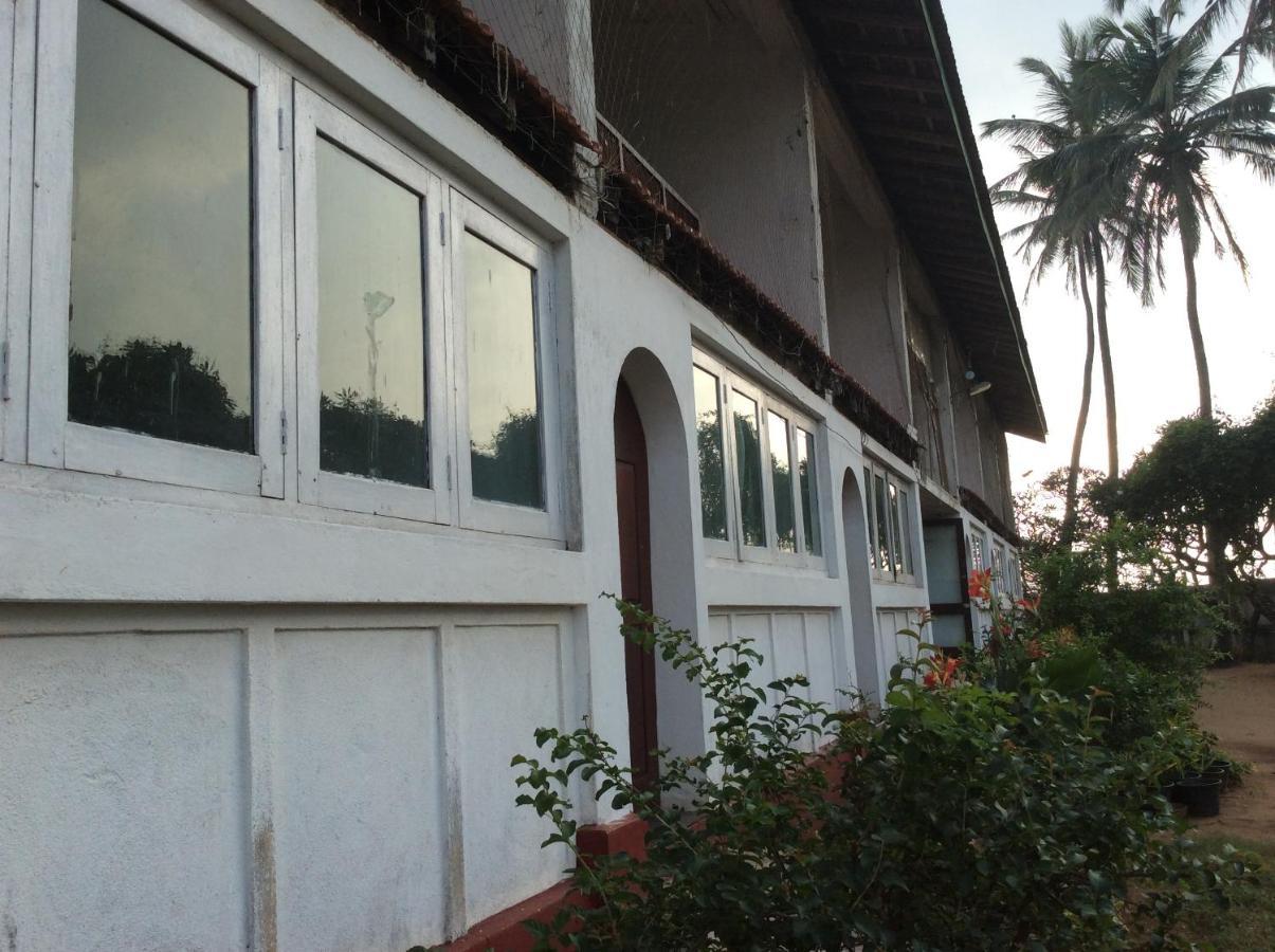 New Rest House Sea View Hotel Negombo Bagian luar foto