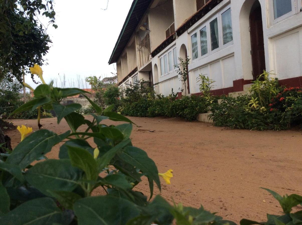 New Rest House Sea View Hotel Negombo Bagian luar foto